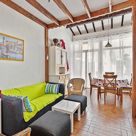 Appartement Charming Beachside Retreat In Agde